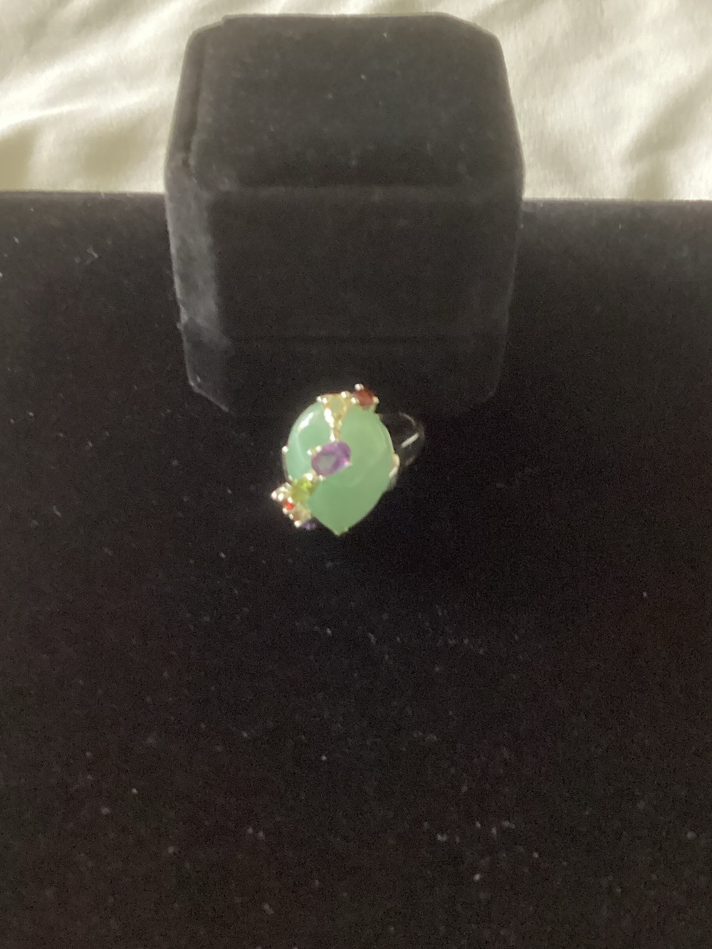 Jade Green Leaf Ring with Purple Center by Jade Size 7